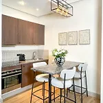 Louvre - Premium Near The Marais For 4 Апартаменты *