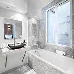 Апартаменты Louvre - Premium Near The Marais For 4 *