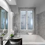Апартаменты Louvre - Premium Near The Marais For 4
